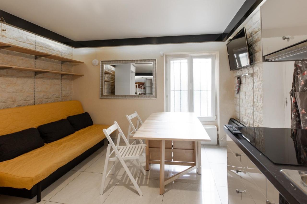Studio a Paris et désinfection rigoureux du logis Esterno foto