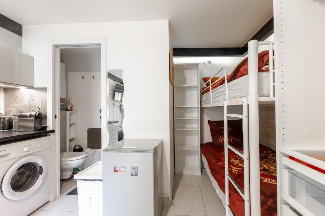 Studio a Paris et désinfection rigoureux du logis Esterno foto